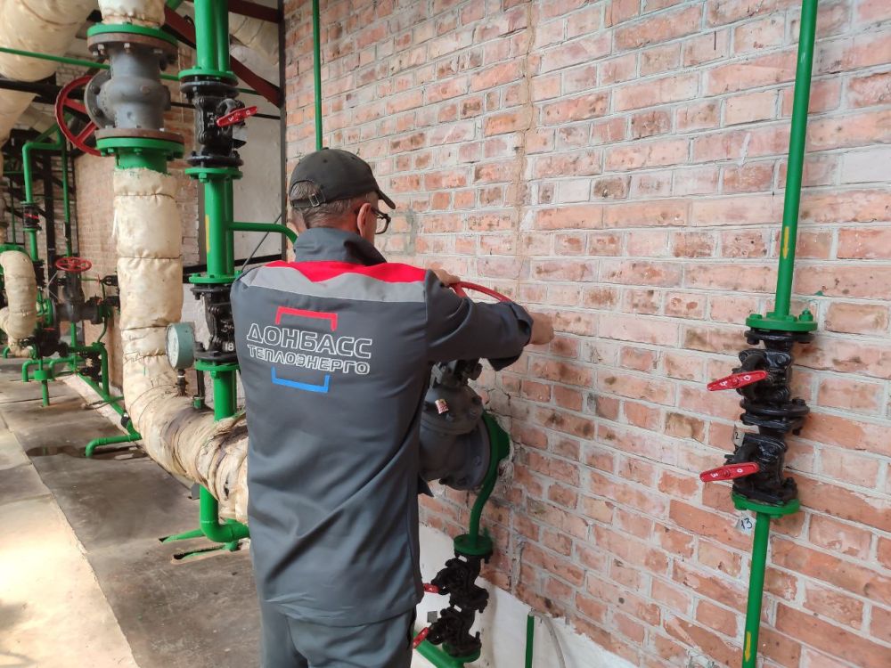 По состоянию на утро 13 декабря в Донецкой Народной Республике 1255 котельных обеспечивают теплом жителей республики