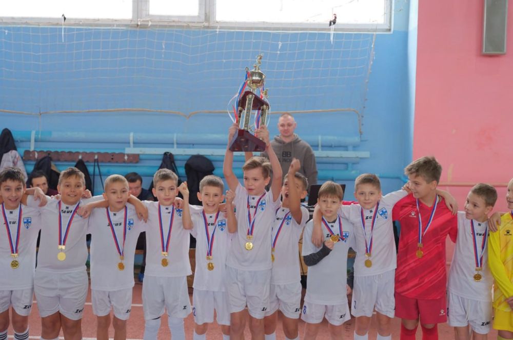 В Донецке состоялось награждение победителей и призёров открытого осеннего Первенства Донецкой Народной Республики по футболу среди юношей