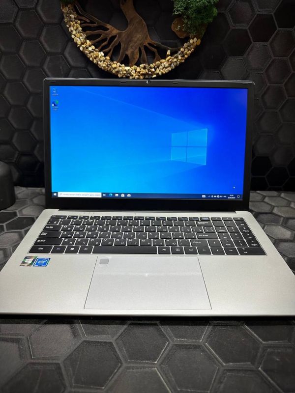 Frbby V10 8/256Gb - 18900�