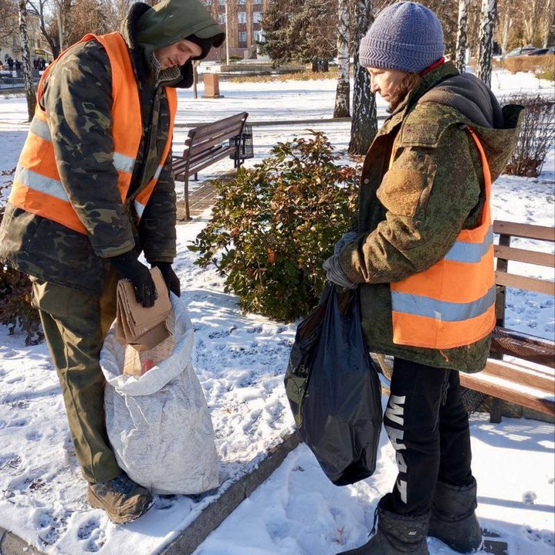 Михаил Меренков: Уборка балансовых объектов Зеленстроем Буденновского района 14 декабря