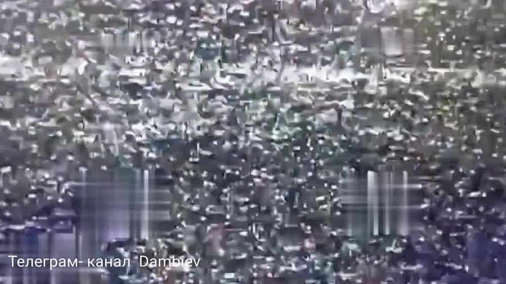 Чингис Дамбиев: Операторы fpv- дронов 14 отдельной гвардейской бригады СпН ВС РФ уничтожили очередной бронеавтомобиль Humvee американского производства на Южно-Донецком направлении