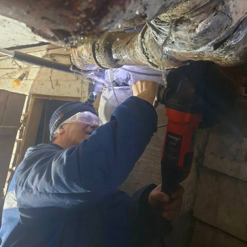 Михаил Меренков: Картина трудового дня по ремонту жилого фонда жилищной организацией Буденновского района 16 декабря