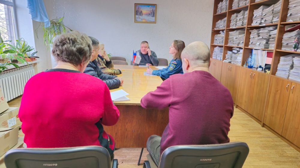 В Куйбышевском районе, на базе общественной приемной партии «Единая Россия», руководитель Управы Куйбышевского внутригородского района Администрации городского округа Донецк Иван Адамец провел прием граждан