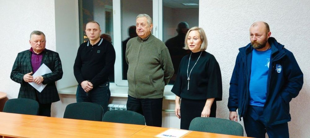 Наталья Бегуненко: Руководитель Управы Петровского внутригородского района Администрации городского округа Донецк Бегуненко Наталья Ивановна и депутат Народного Совета Донецкой Народной Республики Братковский Мирон...