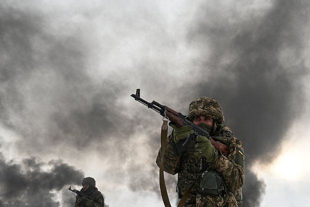 Полковник Киселев: ВСУ пытаются контратаковать по 10 групп в день в Дзержинске