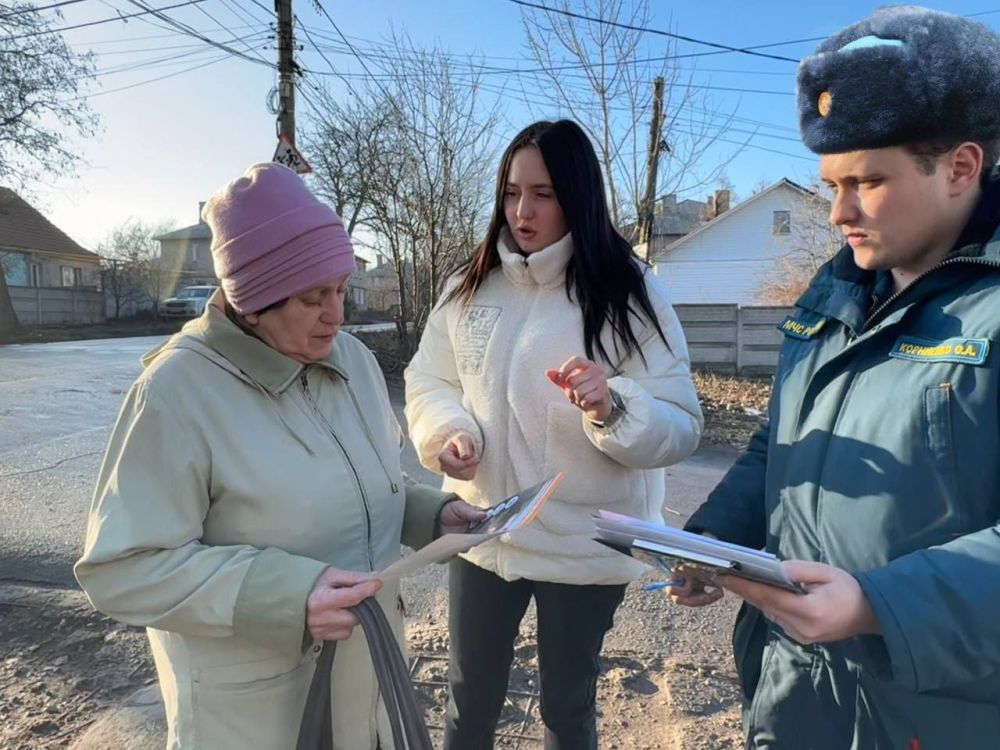 Иван Адамец: Специалист Управы Куйбышевского внутригородского района совместно с сотрудниками отделения надзорной деятельности и профилактической работы МЧС Куйбышевского района провели противопожарный рейд в многоквартирном...