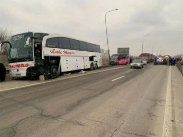 В Ростовской области произошла авария с участием автобуса, следовавшего по маршруту "Донецк-Стамбул"