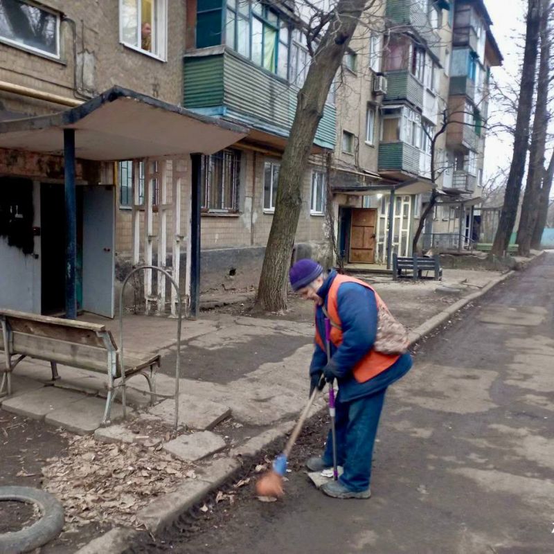 Михаил Меренков: Уборка придомовых территорий Буденновского района сегодня