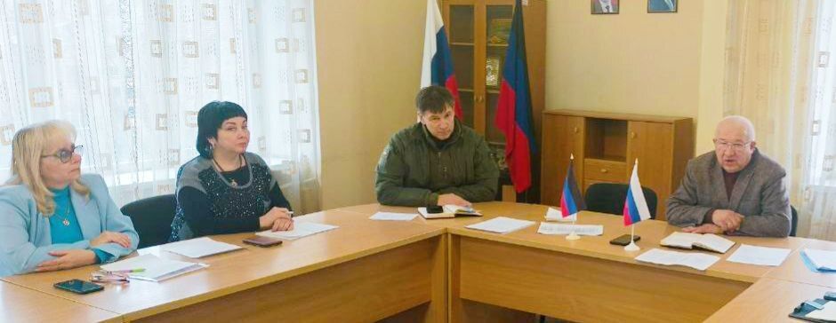 Наталья Бегуненко: Сегодня, 23 января, первый заместитель руководителя Управы Петровского внутригородского района Администрации городского округа Донецк Плахутин Юрий Иванович при участии депутата Донецкого городского совета...