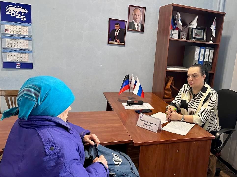 Михаил Меренков: Сегодня, 23 января, в общественной приемной Партии «Единая Россия» Буденновского района состоялся прием граждан, который провела