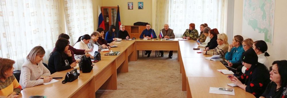 Наталья Бегуненко: 23 января в Управе Петровского внутригородского района Администрации городского округа Донецк состоялось межведомственное совещание Комиссии по делам несовершеннолетних и защите их прав с директорами...