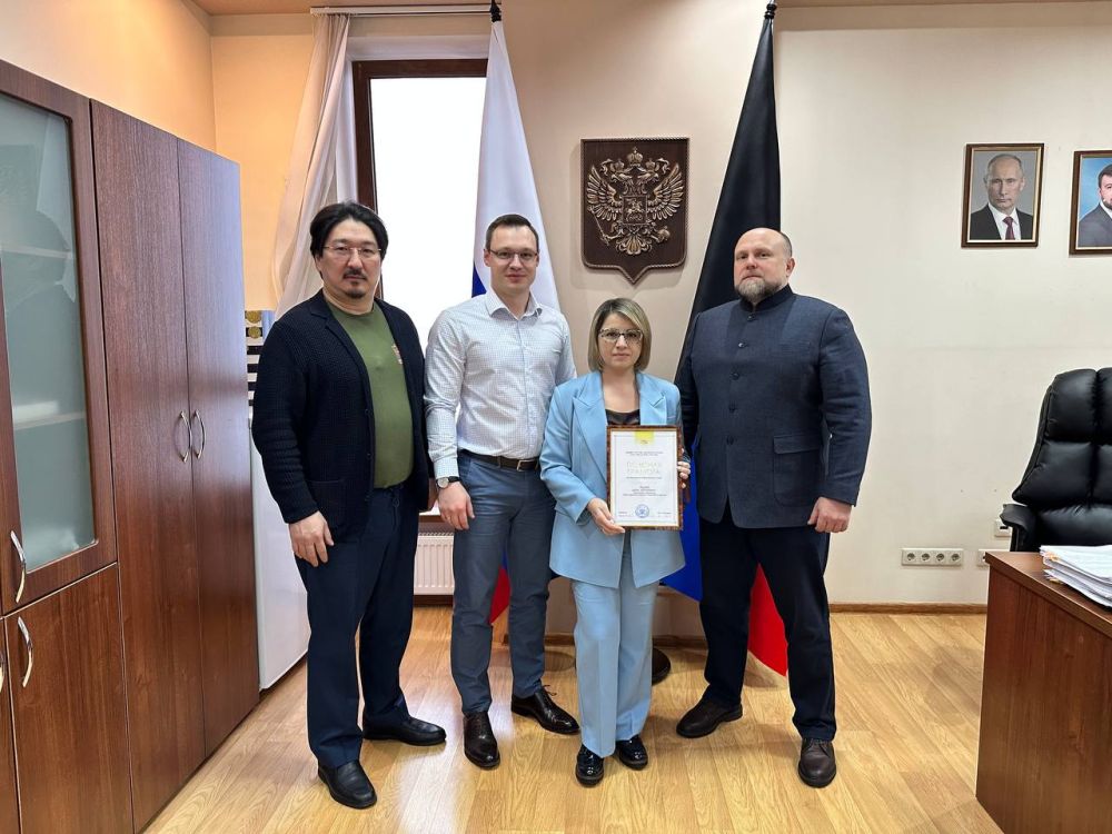 Дмитрий Гарцев: Заместитель Министра здравоохранения ДНР Радюк Анна Сергеевна была удостоена почетной грамоты от Министра здравоохранения Российской Федерации Михаила Альбертовича Мурашко