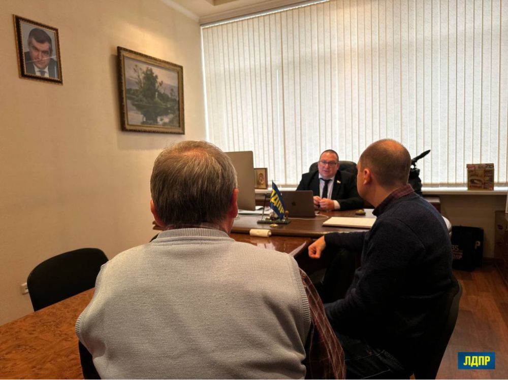 Андрей Крамар: Встретился с депутатом Амвросиевского района