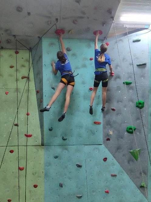 Спортивные выходные прошли у спортсменов по скалолазанию