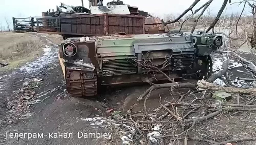 Чингис Дамбиев: Уничтоженный в районе н.п Сокол Донецкой Народной Республики украинский танк M1A1SA Abrams американского производства