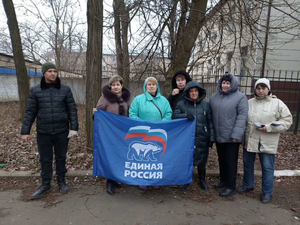 Василий Ткачук: Сегодня, 30 января, в рамках проекта «Городская среда», реализуемого Всероссийской Политической Партией «Единая Россия», сотрудники Управы Калининского внутригородского района Администрации городского округа...