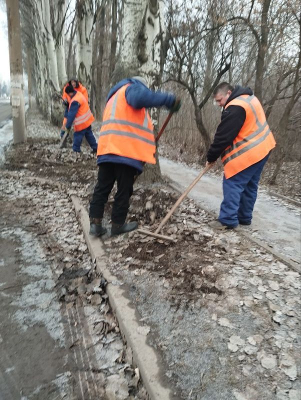 Елена Рязанцева: Сегодня, 03.02.2025 года, силами сотрудников жилищно-коммунальных предприятий Пролетарского внутригородского района г. Донецка были выполнены следующие работы:
