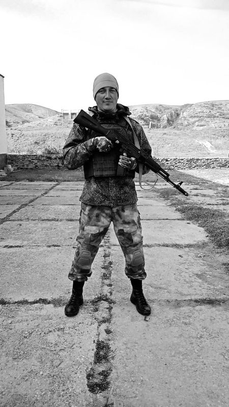 Михаил Развожаев: Сегодня проводили в последний путь лейтенанта, заместителя командира роты Андрея Викторовича Тарасова