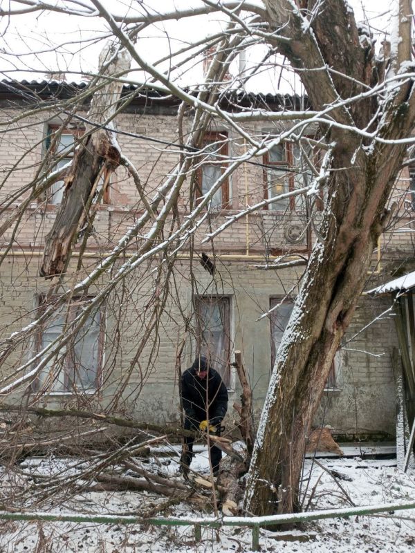 Наталья Бегуненко: Сотрудники коммунальных предприятий Петровского района присоединились к акции «Чистый четверг»