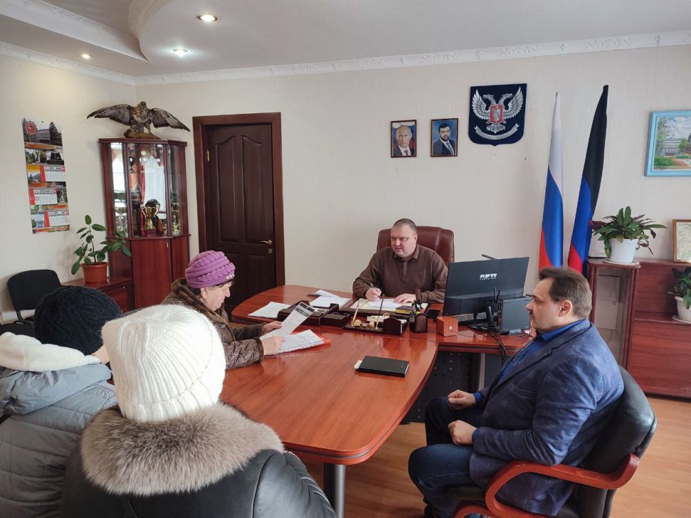 Юрий Будрин: Сегодня, 10 февраля 2025 года, руководитель Управы Кировского внутригородского района Администрации городского округа Донецк ДНР Алексей Дмитрюк провел личный прием граждан