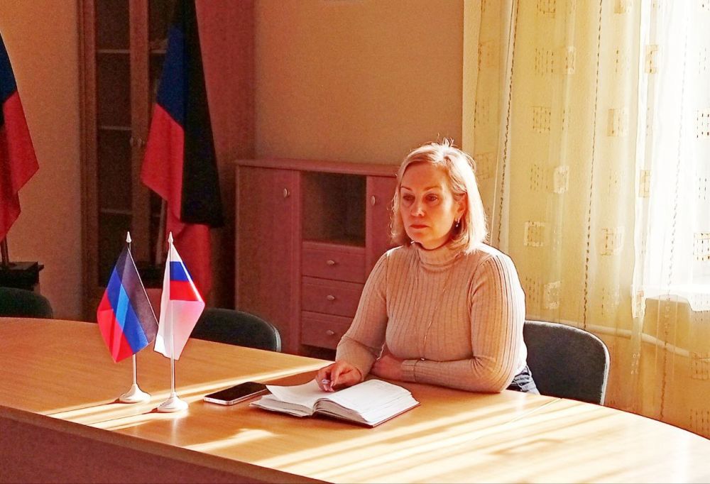 Наталья Бегуненко: Сегодня, 10 февраля, руководитель Управы Петровского внутригородского района Администрации городского округа Донецк Наталья Ивановна Бегуненко провела еженедельный прием граждан