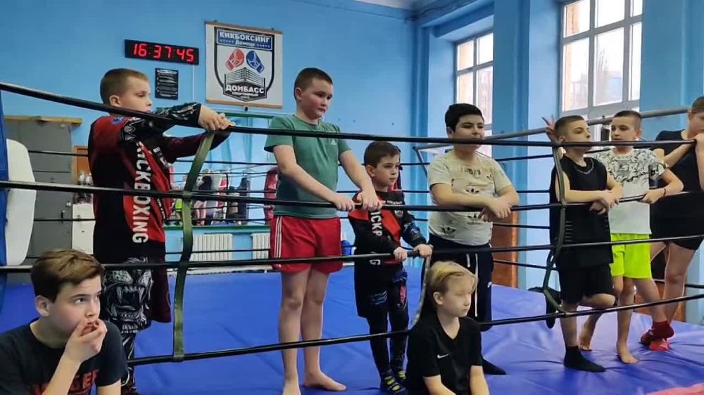 Министр спорта и туризма Донецкой Народной Республики Юрий Мартынов о работе секций в Республике: