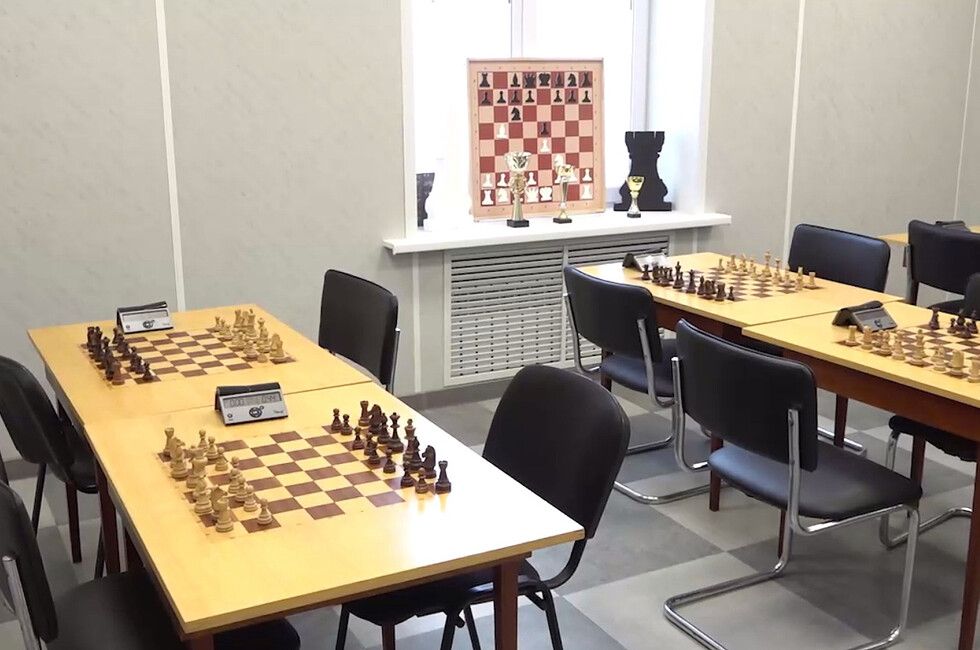 Пушилин и Карякин открыли спортшколу по шахматам в Донецке