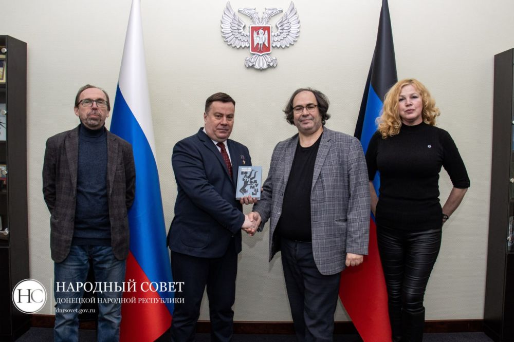 Константин Кузьмин встретился с делегацией «Литературной газеты»