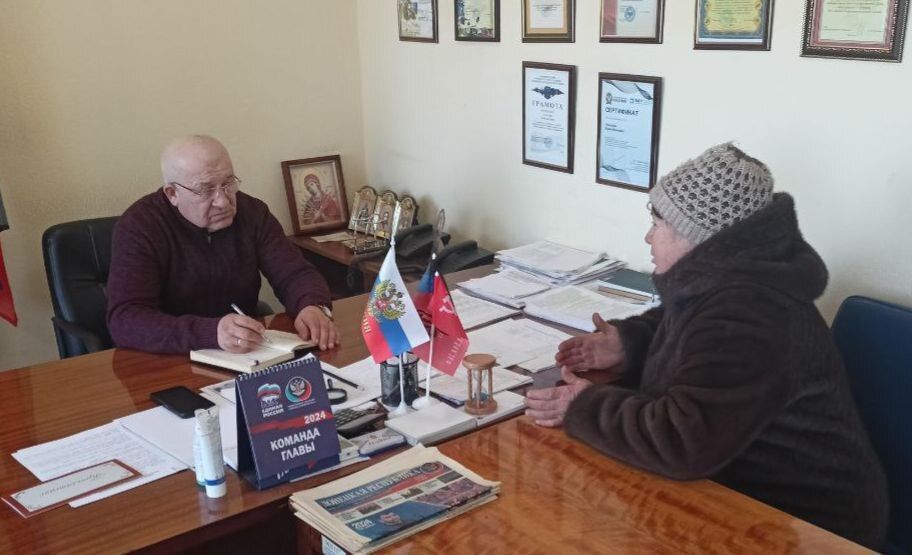 Наталья Бегуненко: Сегодня, 19 февраля, первый заместитель руководителя Управы Петровского внутригородского района Администрации городского округа Донецк Юрий Иванович Плахутин провел прием граждан