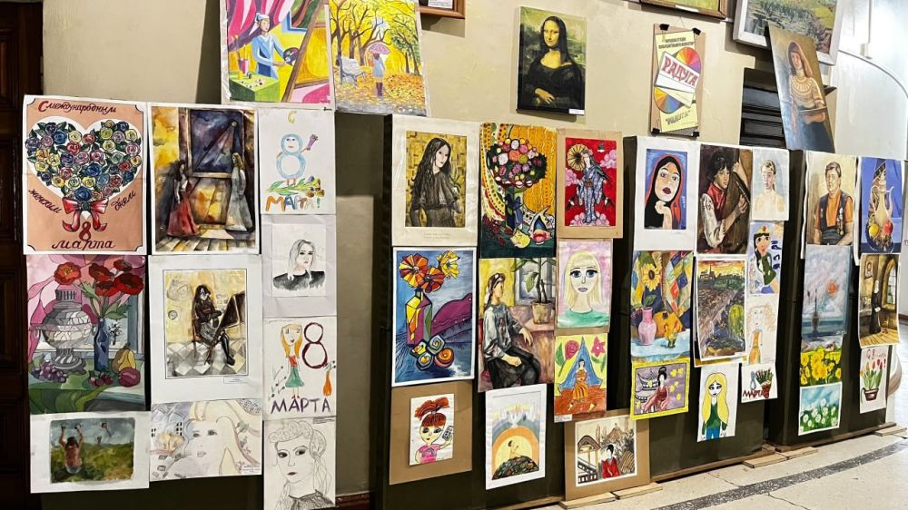 Юрий Будрин: В преддверии праздника Весны, Любви, Нежности и Красоты – Международного женского дня 8 Марта во Дворце культуры им. И. Франко прошла выставка рисунков участников Народной студии изобразительного искусства...