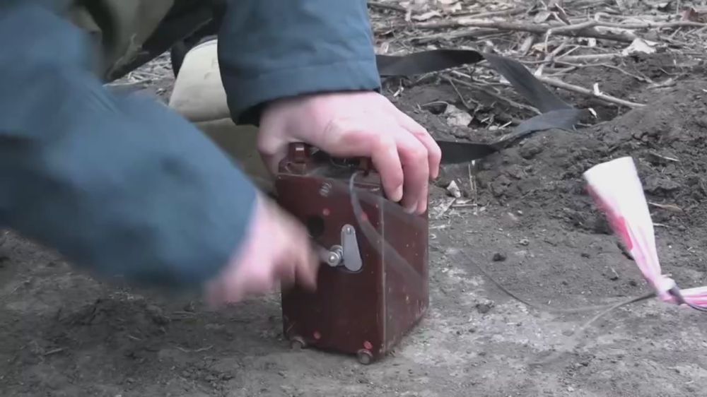 Правоохранители ведут работу по ликвидации взрывоопасных предметов