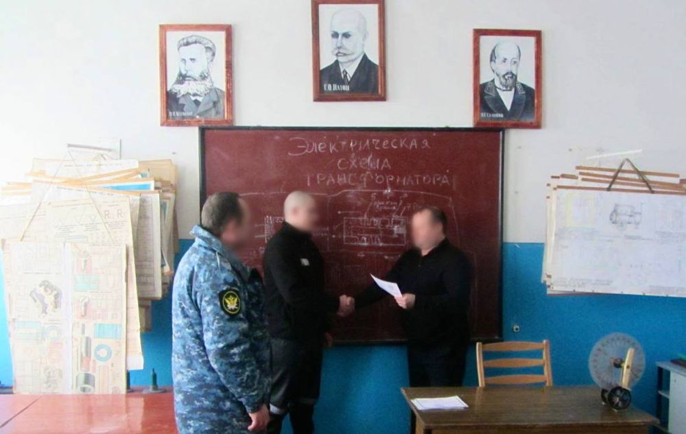 В ИК-7 осужденные получили свидетельства о профессиональном образовании