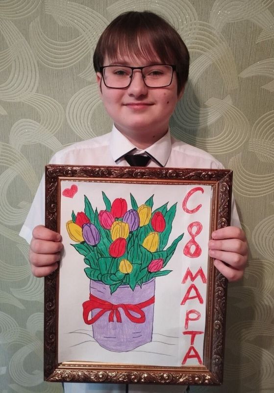 Наталья Бегуненко: В общеобразовательных учреждениях Петровского района прошла выставка рисунков, приуроченная к Международному женскому дню