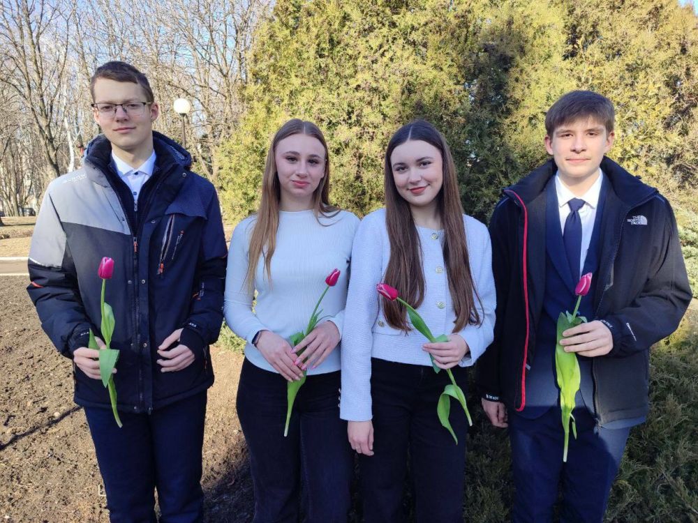 Елена Рязанцева: Вам, любимые!. В Пролетарском районе города Донецка в рамках празднования Международного женского дня состоялась Всероссийская акция «Вам, любимые!»