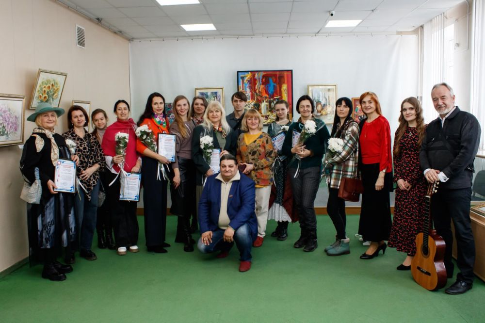 В Донецке состоялось открытие художественной выставки «Вдохновение женщины»