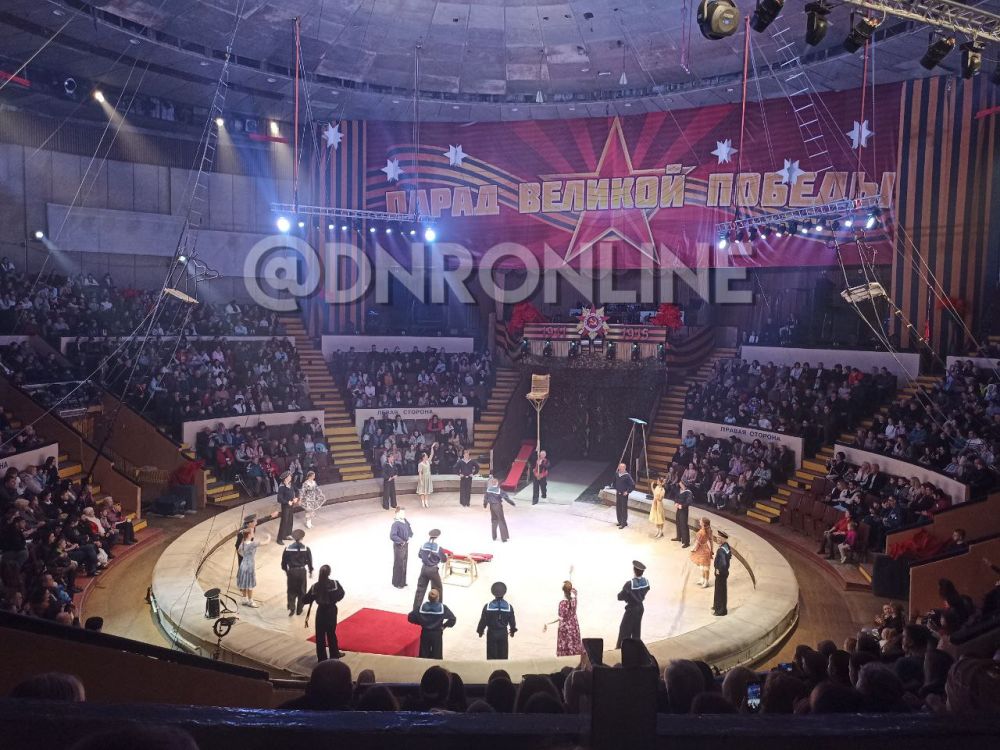 �������, 8 �����, � �������� ����� ������� ���������� �������� ������-��������������� ��������� ������ ������� �������