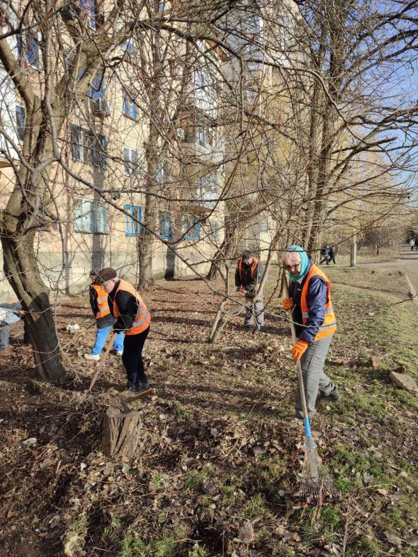 Елена Рязанцева: Сегодня, 10.03.2025 года, силами сотрудников жилищно-коммунальных предприятий Пролетарского внутригородского района г. Донецка были выполнены следующие работы: