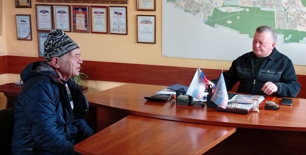 Наталья Бегуненко: Сегодня, 11 марта, заместитель руководителя Управы Петровского внутригородского района Администрации городского округа Донецк Сергей Васильевич Чуб провёл еженедельный приём жителей района