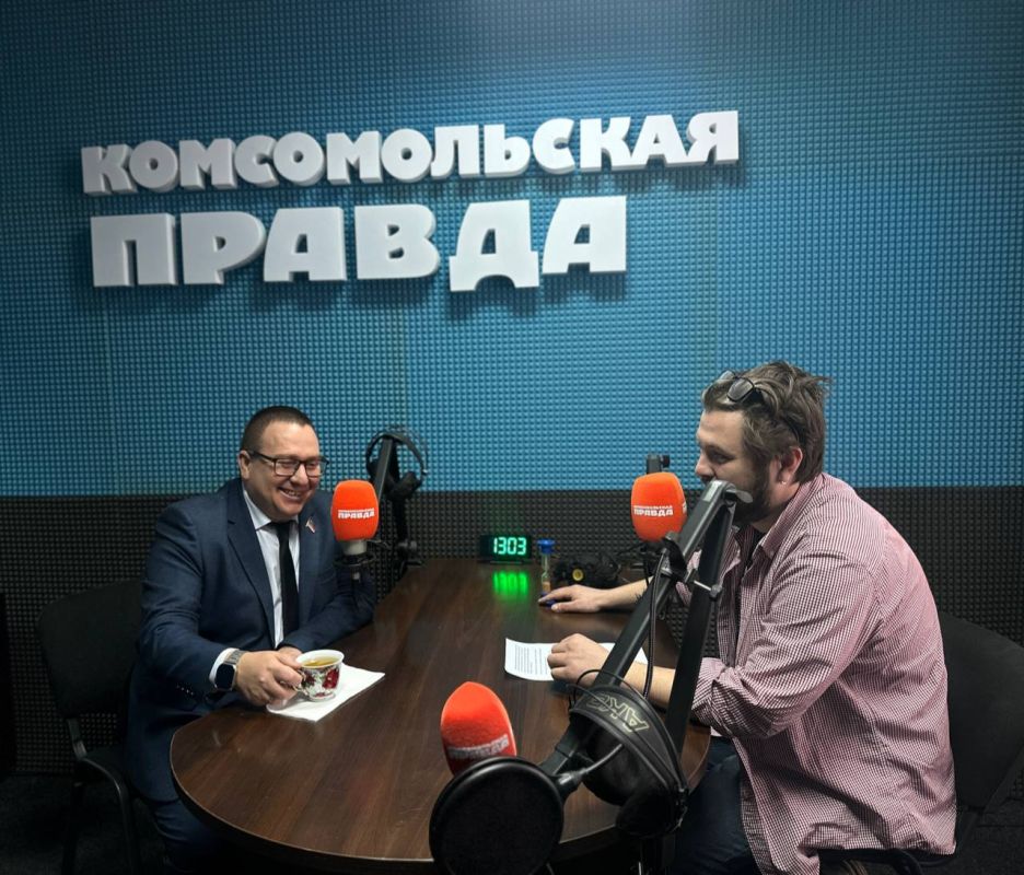 Андрей Крамар: Побывал гостем студии Комсомольская правда и поговорил о поездке на форум «Плечом плечу» и актуальных новостях по Донецкой Народной Республике