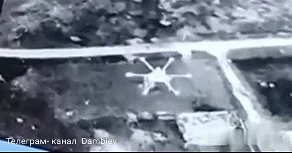 Чингис Дамбиев: Противник продолжает активно применять коптеры типа "Баба-Яга" на Южно-Донецком направлении