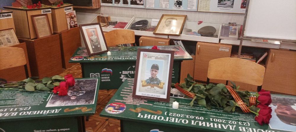 Юрий Будрин: ОТКРЫТИЕ ПАРТ ГЕРОЕВ. 14 марта 2025 года в ГБОУ "Школа № 93 им. Н.П.Жердева г.о.Донецк" состоялось торжественное открытие трёх "Парт Героев" в честь погибших выпускников: Терещенко Валентина, Дейнеко Владислава...