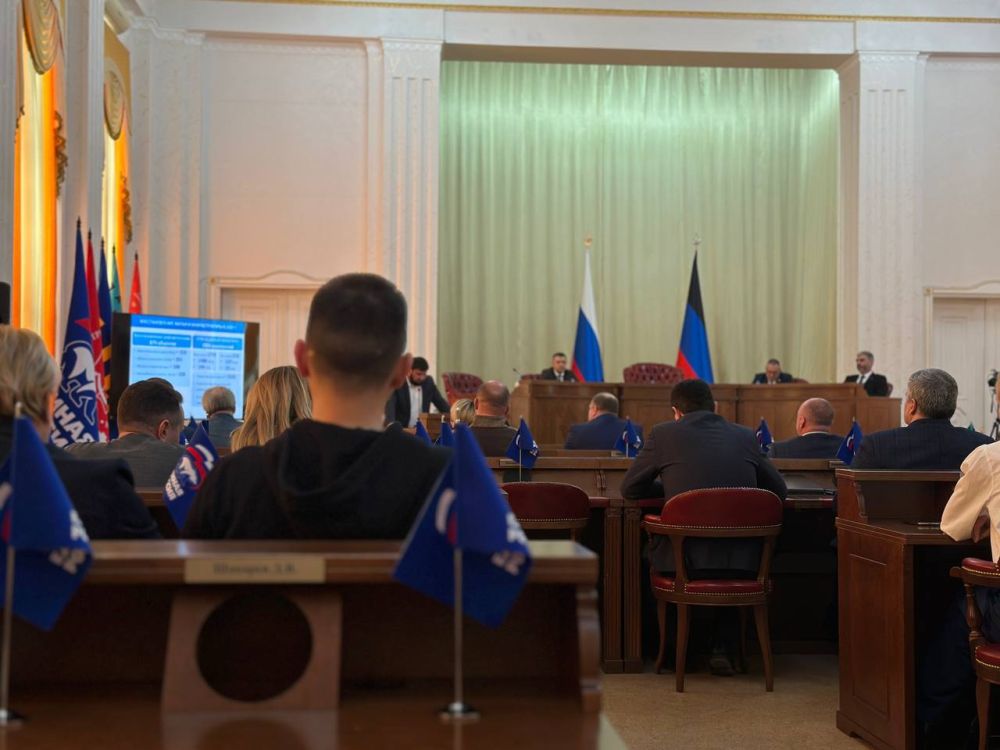 Андрей Крамар: Вчера, прошло пленарное заседание, где министр строительства, архитектуры и жилищно-коммунального