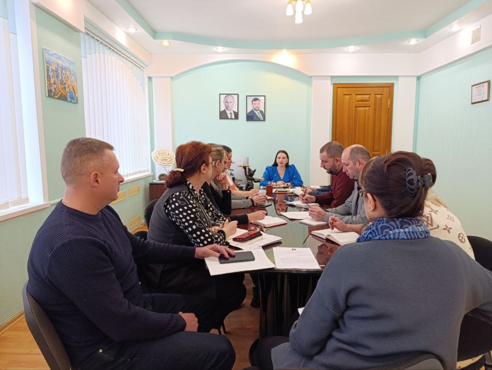 Татьяна Темникова: Сегодня, 14 марта, провела малое аппаратное совещание, во время которого обсудили вопросы, касающиеся жизнеобеспечения района