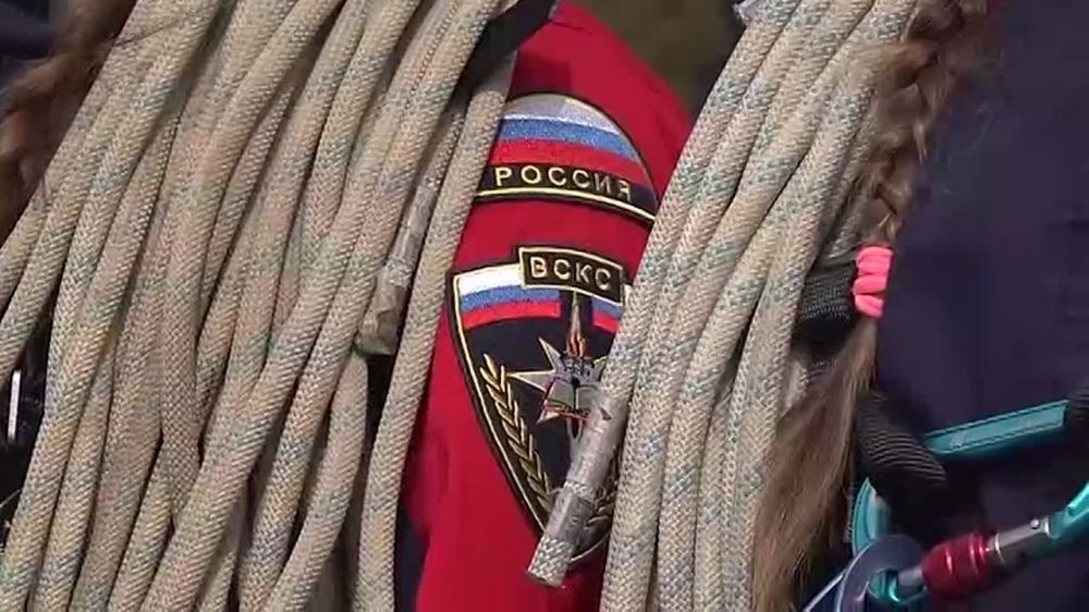 Денис Владимирович отметил значимость работы наших студентов-спасателей