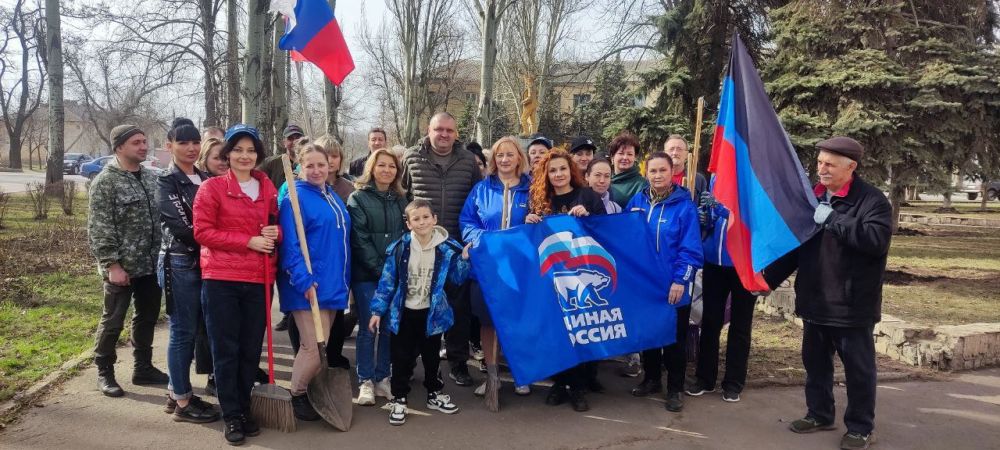 Юрий Будрин: Сегодня, 15 марта 2025 года, руководитель Управы Кировского внутригородского района Администрации городского округа Донецк ДНР Алексей Дмитрюк, первый заместитель руководителя Управы Юлия Петрушина, заместитель...