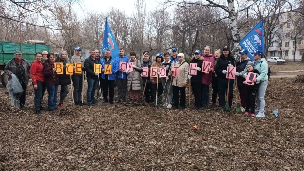Елена Синецкая: Сегодня, 15 марта, в рамках проведения Общереспубликанского субботника по благоустройству и наведению санитарного порядка, сотрудники Управы Калининского внутригородского района провели субботник в сквере...