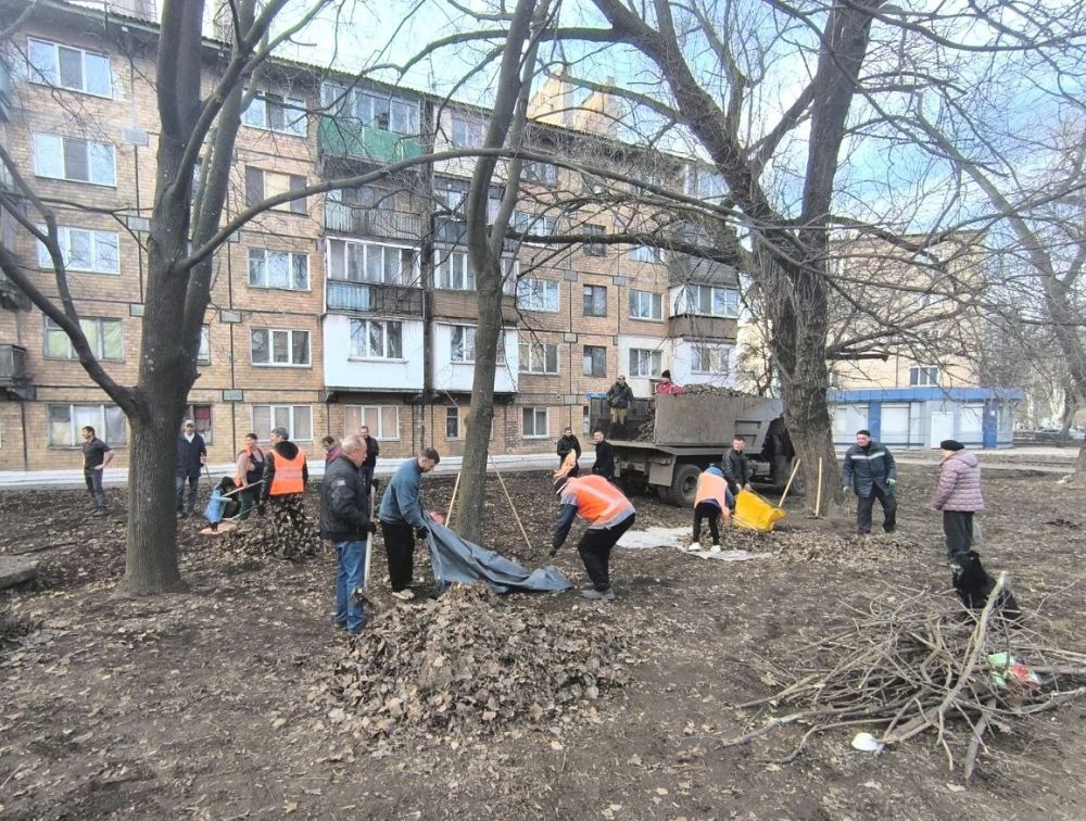 Наталья Бегуненко: Субботник жилищно-коммунальных предприятий Петровского района