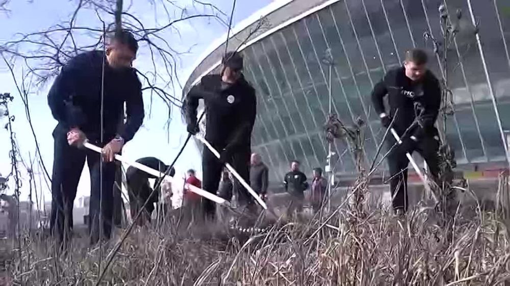 Денис Пушилин: Благоустройство, подготовка к 80-летию Победы и работа с жителями — дал поручения по этим и другим вопросам на оперативном совещании