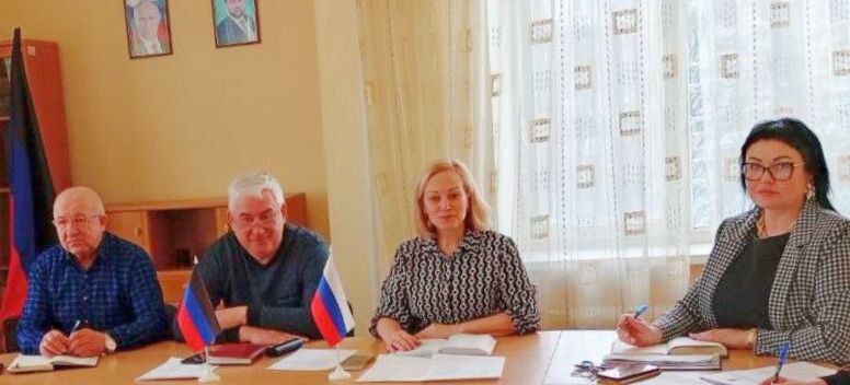 Наталья Бегуненко: Сегодня, 19 марта, руководитель Управы Петровского внутригородского района Администрации городского округа Донецк Бегуненко Наталья провела еженедельное аппаратное совещание