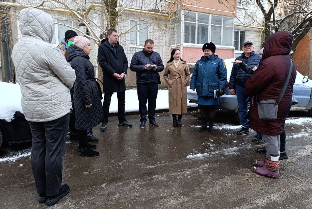 Продолжаются встречи с жителями Ленинского района города Донецка